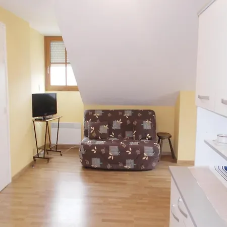 Two-bedroom 0 02 *